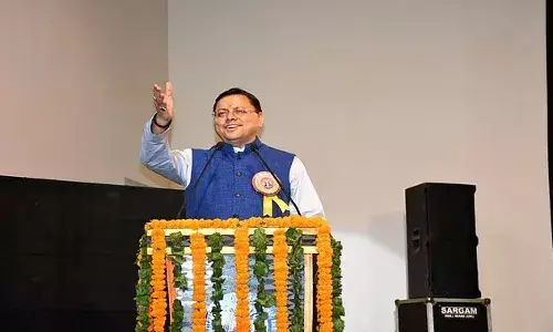 CM Dhami: प्रेमा जगाती सरस्वती विहार विद्यालय में बच्चों के बीच पहुंचकर सीएम हुए अभिभूत, शिक्षकों को दी बधाई