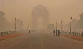 Delhi AQI Today: सीएम केजरीवाल ने बुलाई उच्च स्तरीय बैठक, और बढ़ी पाबंदियां; जानें दिल्ली-एनसीआर का एक्यूआई Delhi AQI Today: सीएम केजरीवाल ने बुलाई उच्च स्तरीय बैठक, और बढ़ी पाबंदियां; जानें दिल्ली-एनसीआर का एक्यूआई
