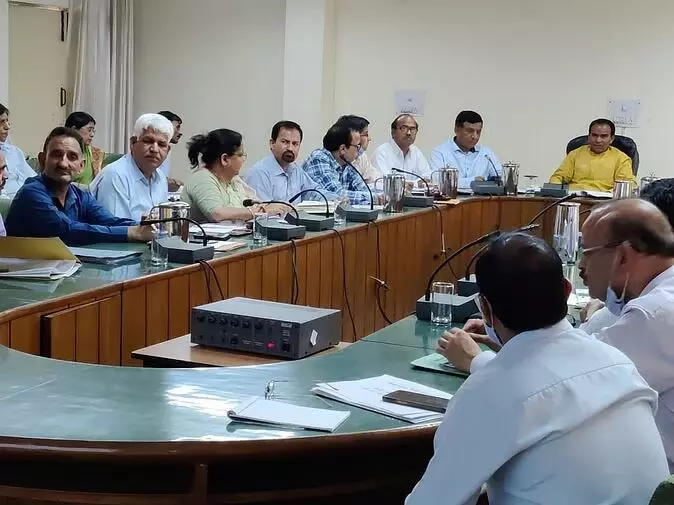 Uttarakhand: 23 साल गुजरे...लेकिन 75 स्कूल और 12 कॉलेज को नहीं मिली अपनी छत, बुनियादी सुविधाओं को तरसे छात्र Uttarakhand: 23 साल गुजरे...लेकिन 75 स्कूल और 12 कॉलेज को नहीं मिली अपनी छत, बुनियादी सुविधाओं को तरसे छात्र