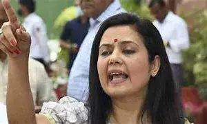 Mahua Moitra: क्या रद्द होगी महुआ की संसद सदस्यता? एथिक्स कमेटी की रिपोर्ट में ऐसी सिफारिश किए जाने का दावा Mahua Moitra: क्या रद्द होगी महुआ की संसद सदस्यता? एथिक्स कमेटी की रिपोर्ट में ऐसी सिफारिश किए जाने का दावा