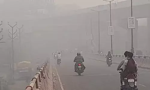 Pollution In Meerut: एक्यूआई 364...उड़ रही धूल, निकल रहा धुआं... निर्देश हवा, सांसे हो रहीं खफा Pollution In Meerut: एक्यूआई 364...उड़ रही धूल, निकल रहा धुआं... निर्देश हवा, सांसे हो रहीं खफा