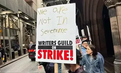 118 दिन बाद खत्म हुई हॉलीवुड अभिनेताओं की हड़ताल, एसएजी-एएफटीआरए ने स्टूडियो संग किया अस्थाई समझौता