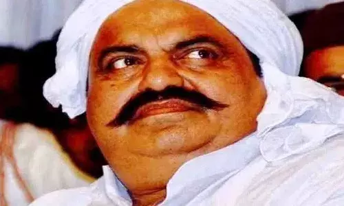 माफिया अतीक का करोड़ों का आलीशन बंगला होगा कुर्क, गैंगस्टर एक्ट के तहत पुलिस करेगी कार्रवाई।