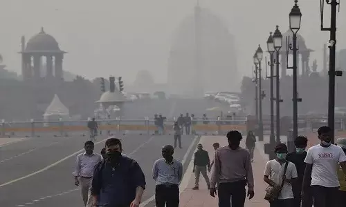 दिल्ली में जहरीली हवा का कहर जारी, पर्यावरण मंत्री ने आज फिर बुलाई अहम बैठक दिल्ली में जहरीली हवा का कहर जारी, पर्यावरण मंत्री ने आज फिर बुलाई अहम बैठक