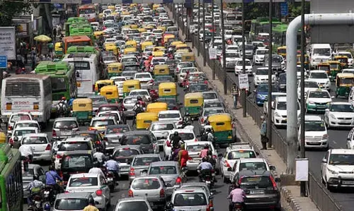 Delhi: दिल्ली सरकार ने ऑड-ईवन को बताया सही, सुप्रीम कोर्ट में हलफनामा दायर कर कही ये बातें