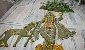 गोवर्धन पूजा 14 नवंबर को होगी, भाई दूज की भी बदली तारीख; जानें पूजा विधि और पूरी कथा