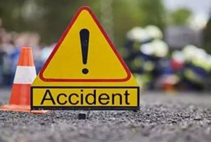 Ghaziabad Accident: ट्रैक्टर-ट्रॉली में ट्रक ने टक्कर मारी, एक की हुई मौत; एक दर्जन से अधिक लोग घायल Ghaziabad Accident: ट्रैक्टर-ट्रॉली में ट्रक ने टक्कर मारी, एक की हुई मौत; एक दर्जन से अधिक लोग घायल