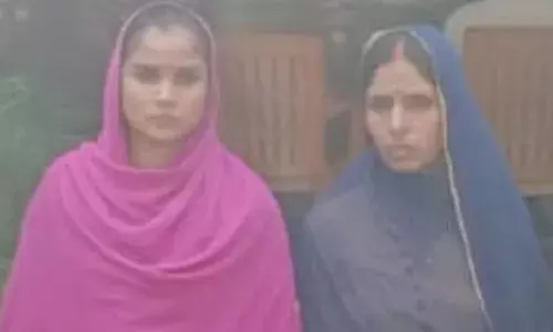 Gorakhpur News: अश्लील वीडियो बनाकर रंगदारी वसूलने वाली दो महिलाएं गिरफ्तार, देवरिया की रहने वाली हैं आरोपी