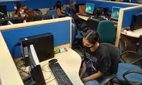 अमेरिकी नागरिकों से ठगी करने वाले फर्जी कॉल सेंटर का खुलासा, पांच महिला समेत 14 अरेस्ट; ऐसे करते शिकार |