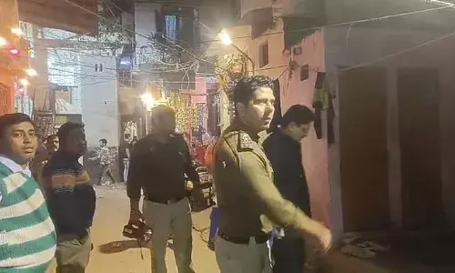 दिल्ली में सनसनीखेज वारदात, युवक ने दो बच्चों को चाकू से गोदा, फिर की खुदकुशी की कोशिश |