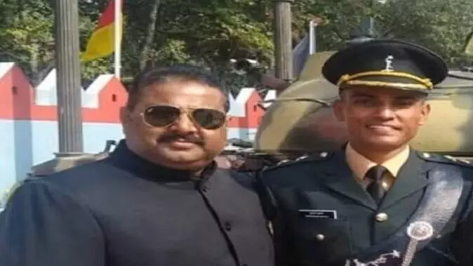 Lucknow: राजोरी में बलिदान कैप्टन शुभम गुप्ता को सीएम योगी ने दी श्रद्धांजलि, 50 लाख की आर्थिक मदद की घोषणा की Lucknow: राजोरी में बलिदान कैप्टन शुभम गुप्ता को सीएम योगी ने दी श्रद्धांजलि, 50 लाख की आर्थिक मदद की घोषणा की