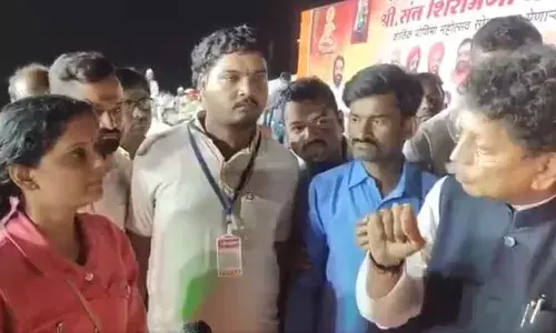 Maharashtra: बच्चों को अनुशासनहीनता सिखाएंगी तो.., शिक्षक भर्ती को लेकर महिला ने पूछे सवाल तो गुस्साए मंत्री