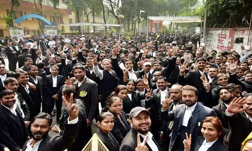 जिला अधिवक्ता संघ चुनाव : राजेंद्र प्रसाद रज्जू अध्यक्ष निर्वाचित, दिनेशचंद्र बने मंत्री