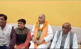 अंतरराष्ट्रीय हिंदू परिषद के अध्यक्ष तोगड़िया बोले- दो से अधिक बच्चे होने पर छिने वोट का अधिकार | अंतरराष्ट्रीय हिंदू परिषद के अध्यक्ष तोगड़िया बोले- दो से अधिक बच्चे होने पर छिने वोट का अधिकार |