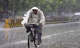 लखनऊ समेत मध्य यूपी में आज से बारिश के आसार, 6 दिसंबर को होगी मिचौंग तूफान की वापसी लखनऊ समेत मध्य यूपी में आज से बारिश के आसार, 6 दिसंबर को होगी मिचौंग तूफान की वापसी