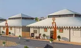 टेंट सिटी में होंगी फाइव स्टार होटल जैसी सुविधाएं, जनवरी में आने पर दोगुना किराया देना होगा