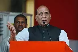 पहले की सरकारें महात्मा गांधी की विचारधारा भूल गईं, राजनाथ सिंह ने की पीएम मोदी की तारीफ पहले की सरकारें महात्मा गांधी की विचारधारा भूल गईं, राजनाथ सिंह ने की पीएम मोदी की तारीफ