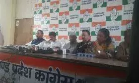 सम्मेलन में घोषणाओं पर कांग्रेस ने उठाए सवाल, निवेश के लिए कहां से लाएंगे जमीन सम्मेलन में घोषणाओं पर कांग्रेस ने उठाए सवाल, निवेश के लिए कहां से लाएंगे जमीन