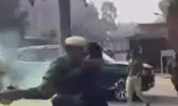 22 साल बाद फिर संसद की सुरक्षा पर उठे सवाल, जानें 13 दिसंबर 2001 क्या हुआ था 22 साल बाद फिर संसद की सुरक्षा पर उठे सवाल, जानें 13 दिसंबर 2001 क्या हुआ था