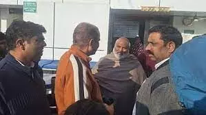 अज्ञात हमलावरों ने बिट्टू बजरंगी के भाई को लगाई आग, कार से उतरते ही आरोपियों ने पूछा था उसका नाम अज्ञात हमलावरों ने बिट्टू बजरंगी के भाई को लगाई आग, कार से उतरते ही आरोपियों ने पूछा था उसका नाम