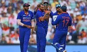 दक्षिण अफ्रीका के खिलाफ वनडे सीरीज में नहीं खेलेंगे दीपक चाहर, टेस्ट से बाहर हुए मोहम्मद शमी