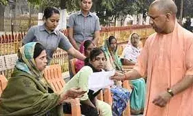 गोरखपुर में सीएम योगी ने सुनी फरियाद, बोले- हर समस्या का होगा समाधान