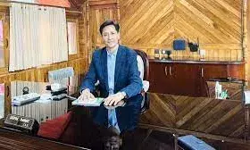 कुमाऊं कमिश्नर ने परीक्षा कक्ष में मारा छापा, रोते हुए बोली छात्रा- बर्बाद हो जाएगा भविष्य