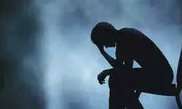 आत्महत्या करने वालों में दिखते हैं ये लक्षण, मानसिक समस्या से जूझ रहे लोग इस नंबर पर करें कॉल आत्महत्या करने वालों में दिखते हैं ये लक्षण, मानसिक समस्या से जूझ रहे लोग इस नंबर पर करें कॉल
