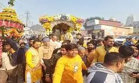 धूमधाम से मनाया जा रहा ठाकुर बांकेबिहारी का प्राकट्योत्सव, देश ही नहीं विदेशों से भी पहुंचे श्रद्धालु