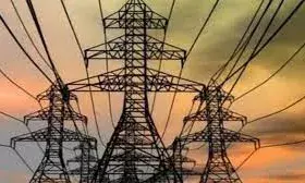 तीनों ऊर्जा निगमों के प्रस्तावों से बिजली दरों में 30 फीसदी तक बढ़ोतरी, एक अप्रैल से होंगी लागू तीनों ऊर्जा निगमों के प्रस्तावों से बिजली दरों में 30 फीसदी तक बढ़ोतरी, एक अप्रैल से होंगी लागू