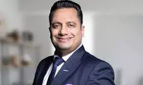 मोटिवेशनल स्पीकर विवेक बिंद्रा की बढ़ी मुश्किलें: पत्नी को पीटा, कान का पर्दा फटा; नोएडा में एफआईआर दर्ज मोटिवेशनल स्पीकर विवेक बिंद्रा की बढ़ी मुश्किलें: पत्नी को पीटा, कान का पर्दा फटा; नोएडा में एफआईआर दर्ज