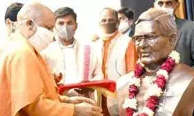मुख्यमंत्री योगी बोले- अटल जी ने ही रखी थी विकास, सुरक्षा और सुशासन की आधारशिला, दी श्रद्धांजलि |