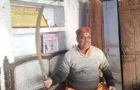 अभी भी सौ वर्ष पुराने मकान में रह रहे, राम मंदिर बनने के बाद ही खुद के घर की रखेंगे ईंट अभी भी सौ वर्ष पुराने मकान में रह रहे, राम मंदिर बनने के बाद ही खुद के घर की रखेंगे ईंट