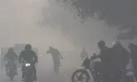 कोहरे की चादर में लिपटा दिल्ली-NCR, ऑरेंज अलर्ट जारी; 110 उड़ानें और 25 से ज्यादा ट्रेनें प्रभावित कोहरे की चादर में लिपटा दिल्ली-NCR, ऑरेंज अलर्ट जारी; 110 उड़ानें और 25 से ज्यादा ट्रेनें प्रभावित