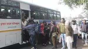 चालकों की हड़ताल से बेबस हुए मुसाफिर, रामपुर में आज भी संचालन ठप, हिट एंड रन कानून का विरोध चालकों की हड़ताल से बेबस हुए मुसाफिर, रामपुर में आज भी संचालन ठप, हिट एंड रन कानून का विरोध