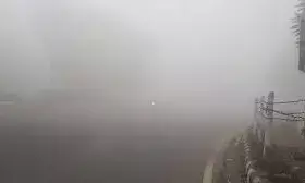 वाराणसी-प्रयागराज में बारिश; कई जिलों में छाया घना कोहरा; मौसम विभाग का ऑरेंज अलर्ट वाराणसी-प्रयागराज में बारिश; कई जिलों में छाया घना कोहरा; मौसम विभाग का ऑरेंज अलर्ट