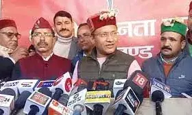 दुर्गेश्वर लाल के बदले सुर, व्यवहार पर जताया खेद, बोले-सुबोध उनियाल पिता तुल्य दुर्गेश्वर लाल के बदले सुर, व्यवहार पर जताया खेद, बोले-सुबोध उनियाल पिता तुल्य