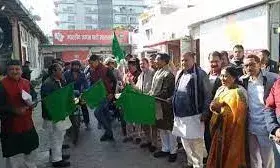 लोस चुनाव की रणनीति के लिए भाजपा ने विस्तारकों को मोर्चे पर उतारा, हरी झंडी दिखा कर किया रवाना