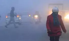 कड़ाके की ठंड से कांपा पूरा उत्तर भारत, दिल्ली में येलो अलर्ट; देरी से चल रहीं 26 ट्रेनें कड़ाके की ठंड से कांपा पूरा उत्तर भारत, दिल्ली में येलो अलर्ट; देरी से चल रहीं 26 ट्रेनें