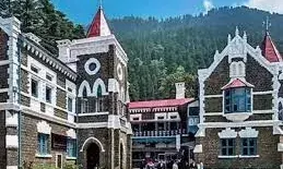 हाईकोर्ट ने सरकार से पूछा-लाइसेंस समाप्त होने के बावजूद कैसे चल रहा टिहरी झील में होटल?