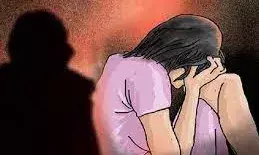 दसवीं की छात्रा से हैवानियत, कार से अगवा कर ढाबे में ले गए, दो ने पहरा तीसरे ने किया दुष्कर्म