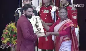 National Sports Awards: मोहम्मद शमी को अर्जुन पुरस्कार से सम्मानित किया गया National Sports Awards: मोहम्मद शमी को अर्जुन पुरस्कार से सम्मानित किया गया