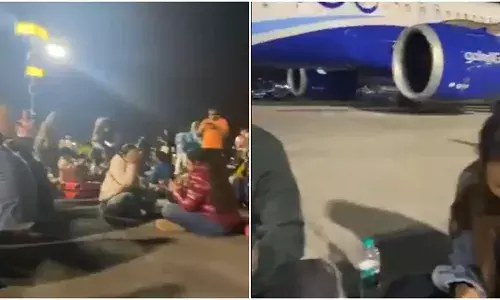 इंडिगो और मुंबई एयरपोर्ट को नोटिस, रनवे पर पैसेंजर्स को बिठाकर खिलाया था खाना, अब सरकार ने लिया एक्शन