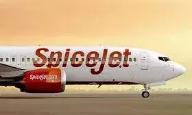 लॉक खराब होने के कारण विमान के शौचालय में एक घंटे तक फंसा रहा यात्री, एयरलाइन ने कही यह बात