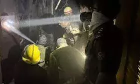 शराब के बंद ठेके में लगी आग, एक शख्स की हुई मौत; जांच में जुटी पुलिस शराब के बंद ठेके में लगी आग, एक शख्स की हुई मौत; जांच में जुटी पुलिस