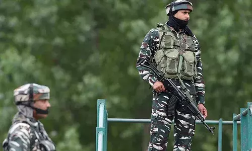 मणिपुर के कांगपोकपी जिले में दो गुटों के बीच हुई  गोलीबारी, उग्रवादियों के साथ मुठभेड़ में एक विलेज वॉलंटियर की मौत मणिपुर के कांगपोकपी जिले में दो गुटों के बीच हुई  गोलीबारी, उग्रवादियों के साथ मुठभेड़ में एक विलेज वॉलंटियर की मौत