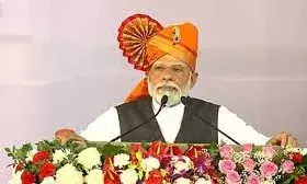 जनता को संबोधित करते हुए भावुक हुए पीएम मोदी, बोले- जिन्हें किसी ने पूछा नहीं, उन्हें मोदी ने पूजा जनता को संबोधित करते हुए भावुक हुए पीएम मोदी, बोले- जिन्हें किसी ने पूछा नहीं, उन्हें मोदी ने पूजा