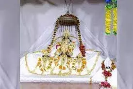 शुक्रवार शाम सात बजे के बाद अस्थाई मंदिर में दर्शन नहीं कर सकेंगे आम श्रद्धालु