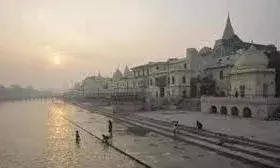 टेंट सिटी में सितारा होटलों की चमक, धर्मनगरी में दिखने लगे आला होम स्टे, 22 को उतरेंगे प्राइवेट जेट टेंट सिटी में सितारा होटलों की चमक, धर्मनगरी में दिखने लगे आला होम स्टे, 22 को उतरेंगे प्राइवेट जेट