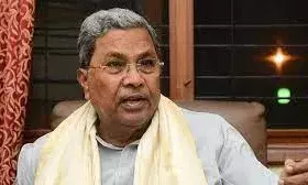 कर्नाटक में आरक्षण को लेकर गरमाई राजनीति, दलित रिजर्वेशन को लेकर CM सिद्धारमैया ने मोदी सरकार पर साधा निशाना कर्नाटक में आरक्षण को लेकर गरमाई राजनीति, दलित रिजर्वेशन को लेकर CM सिद्धारमैया ने मोदी सरकार पर साधा निशाना